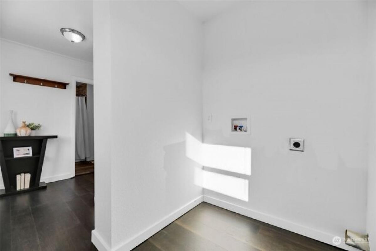 Picture of Home For Sale in Tacoma, Washington, United States