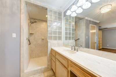 Home For Sale in Santa Fe, Texas