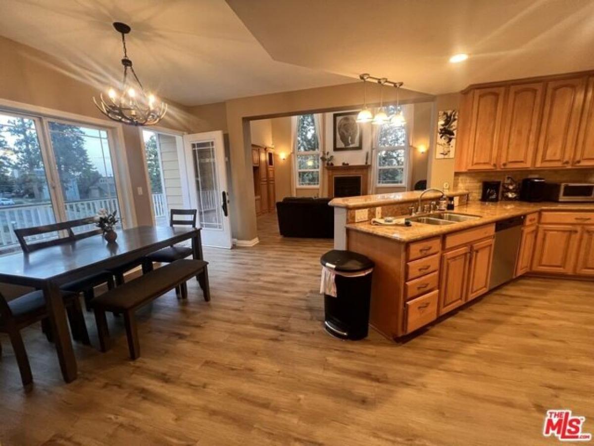 Picture of Home For Sale in Big Bear City, California, United States