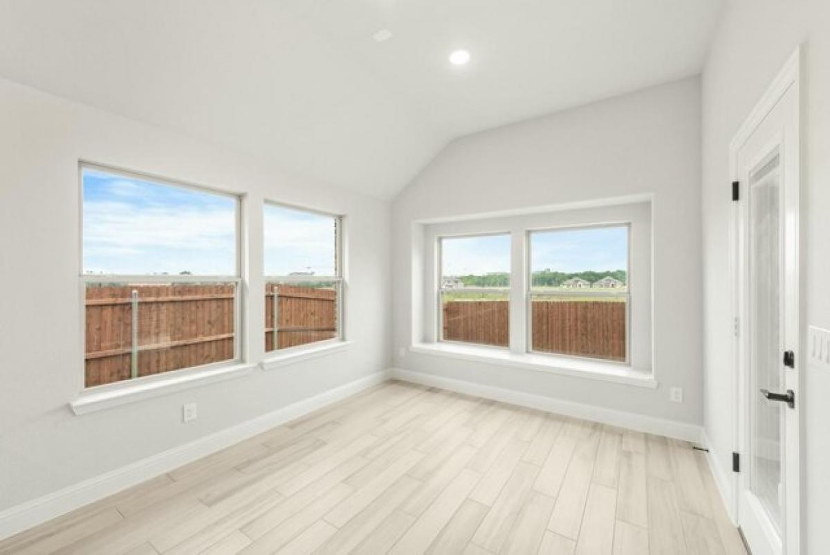 Picture of Home For Sale in Alvarado, Texas, United States