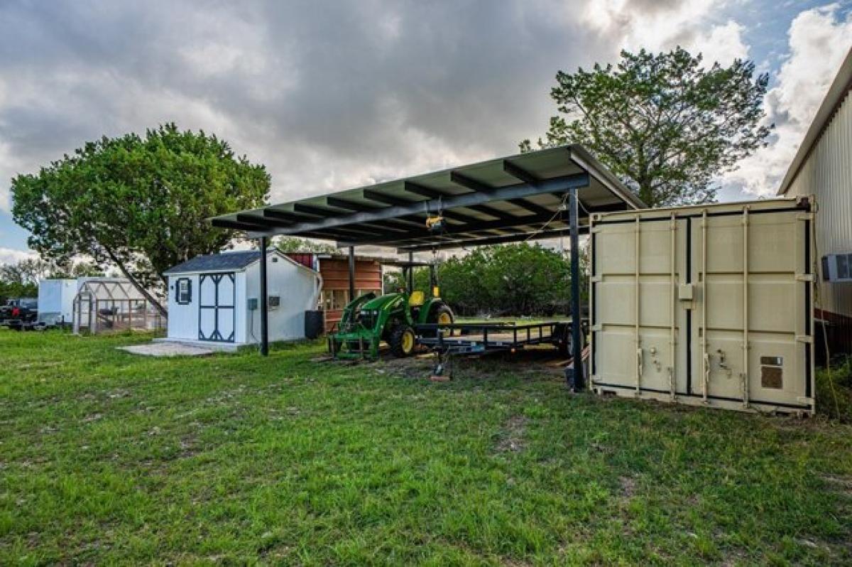 Picture of Residential Land For Sale in Kerrville, Texas, United States