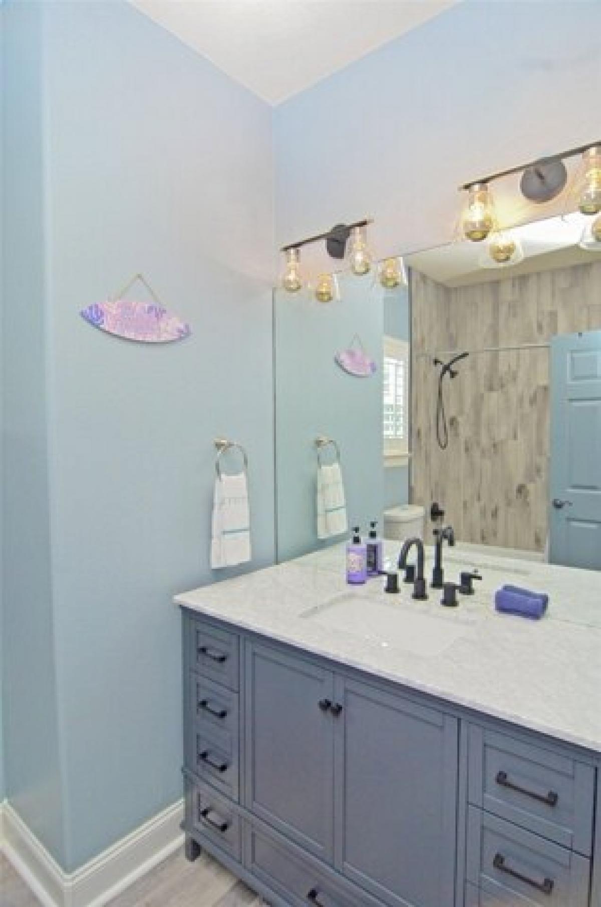 Picture of Home For Sale in Dickinson, Texas, United States