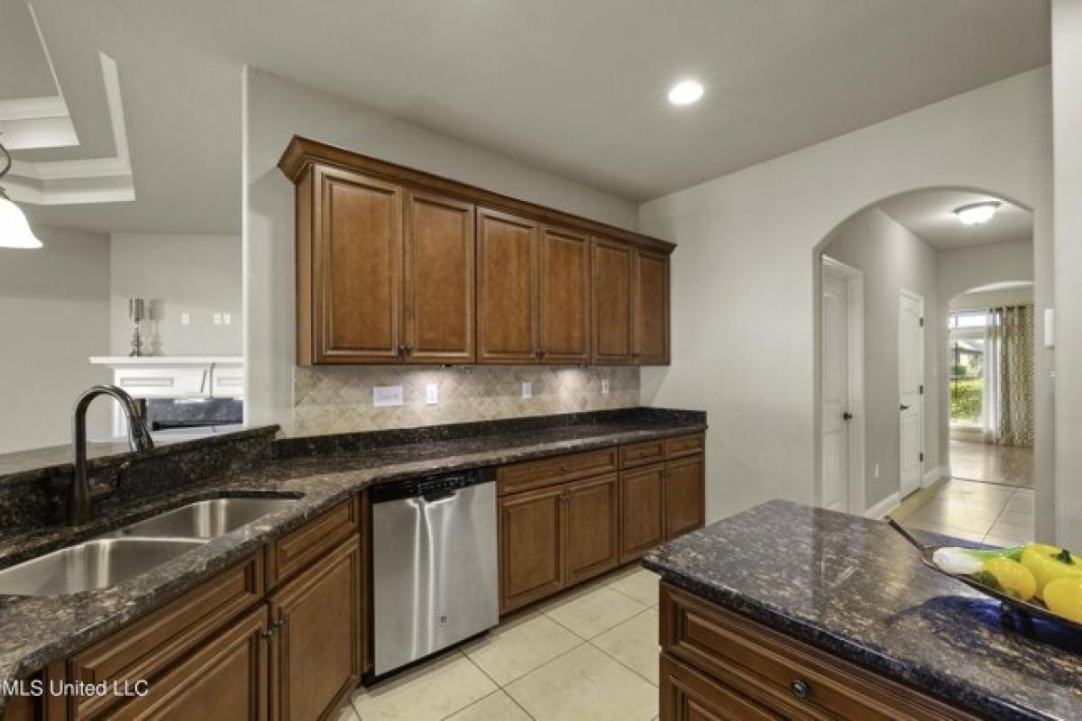 Picture of Home For Sale in Biloxi, Mississippi, United States