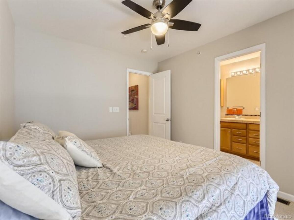 Picture of Home For Sale in Lakewood, Colorado, United States