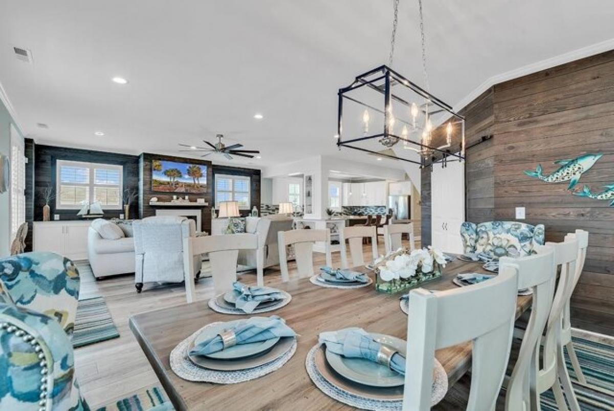 Picture of Home For Sale in Surfside Beach, South Carolina, United States