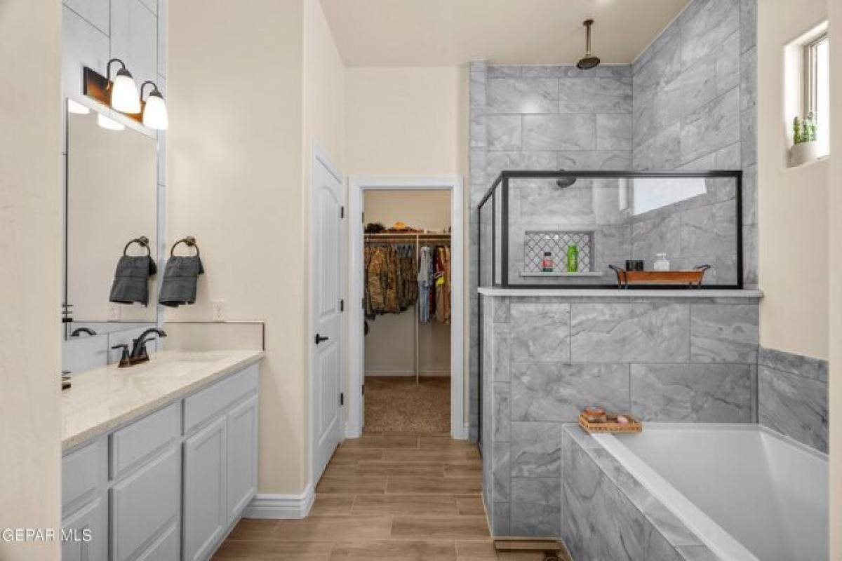 Picture of Home For Sale in Horizon City, Texas, United States