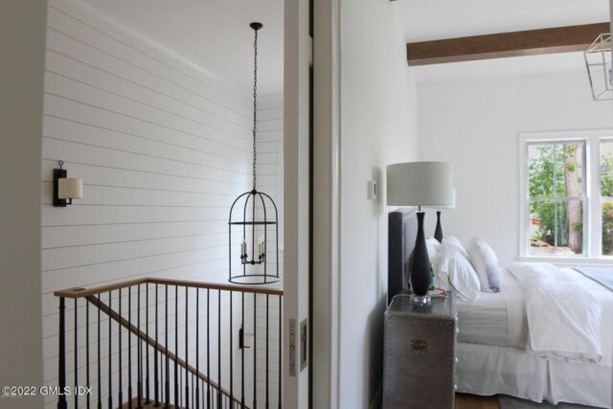 Picture of Home For Sale in Greenwich, Connecticut, United States