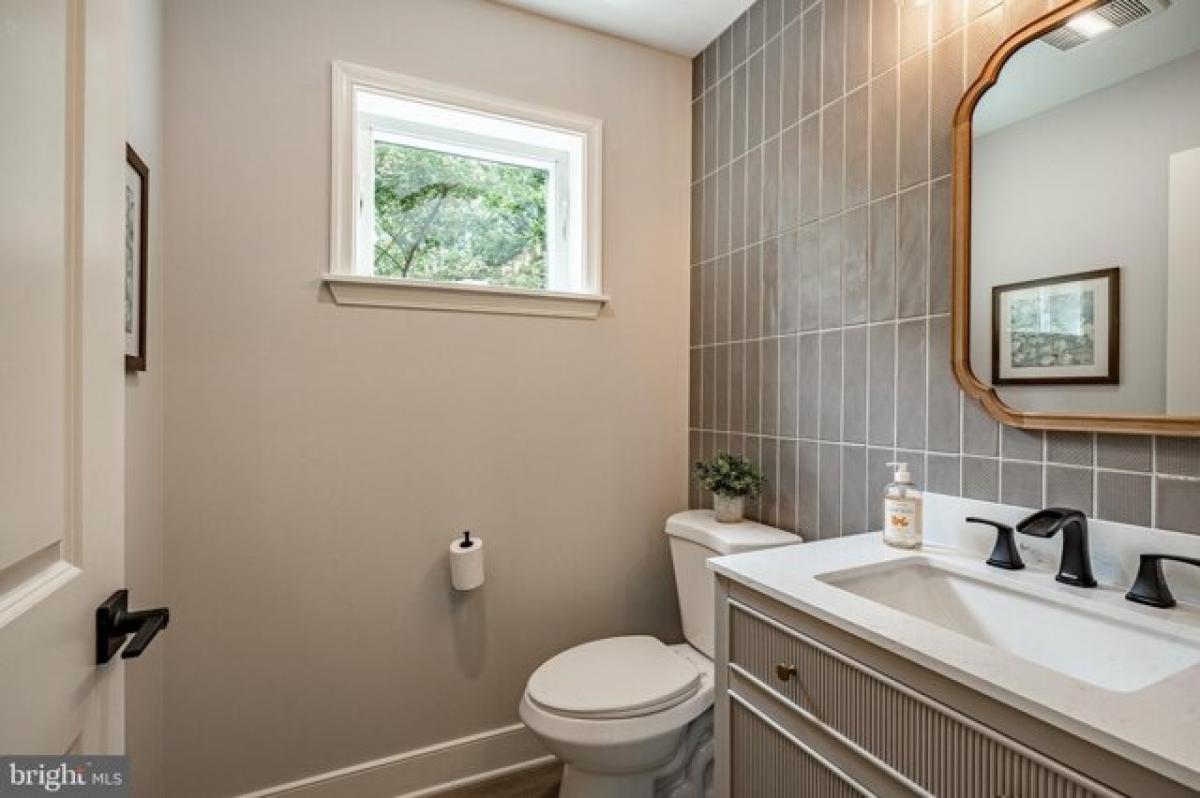 Picture of Home For Sale in West Chester, Pennsylvania, United States