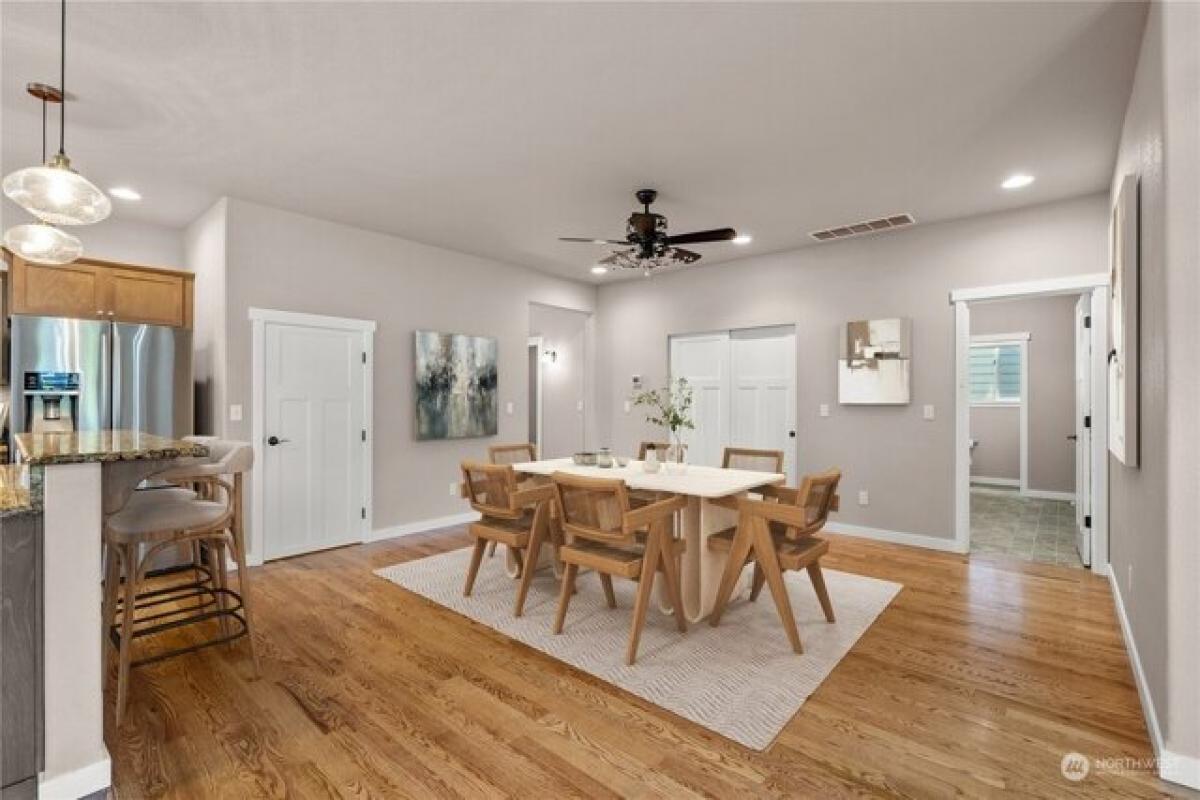 Picture of Home For Sale in Olympia, Washington, United States