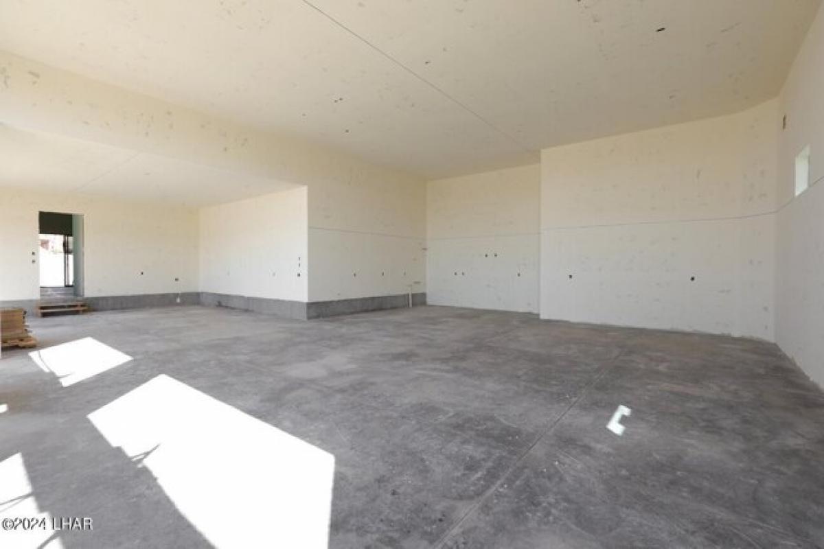 Picture of Home For Sale in Lake Havasu City, Arizona, United States