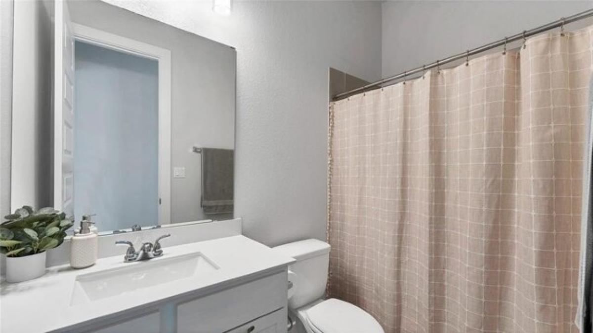 Picture of Home For Sale in Kyle, Texas, United States