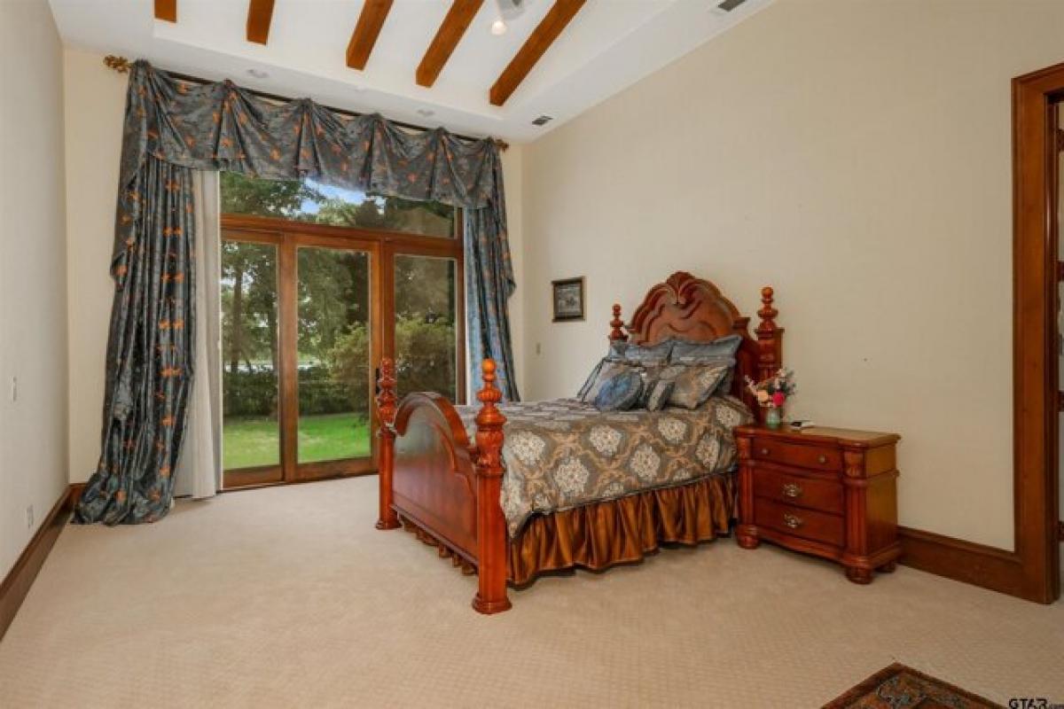 Picture of Home For Sale in Tyler, Texas, United States