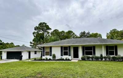 Home For Sale in Loxahatchee, Florida