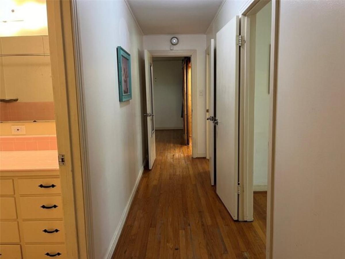 Picture of Home For Sale in Alvin, Texas, United States