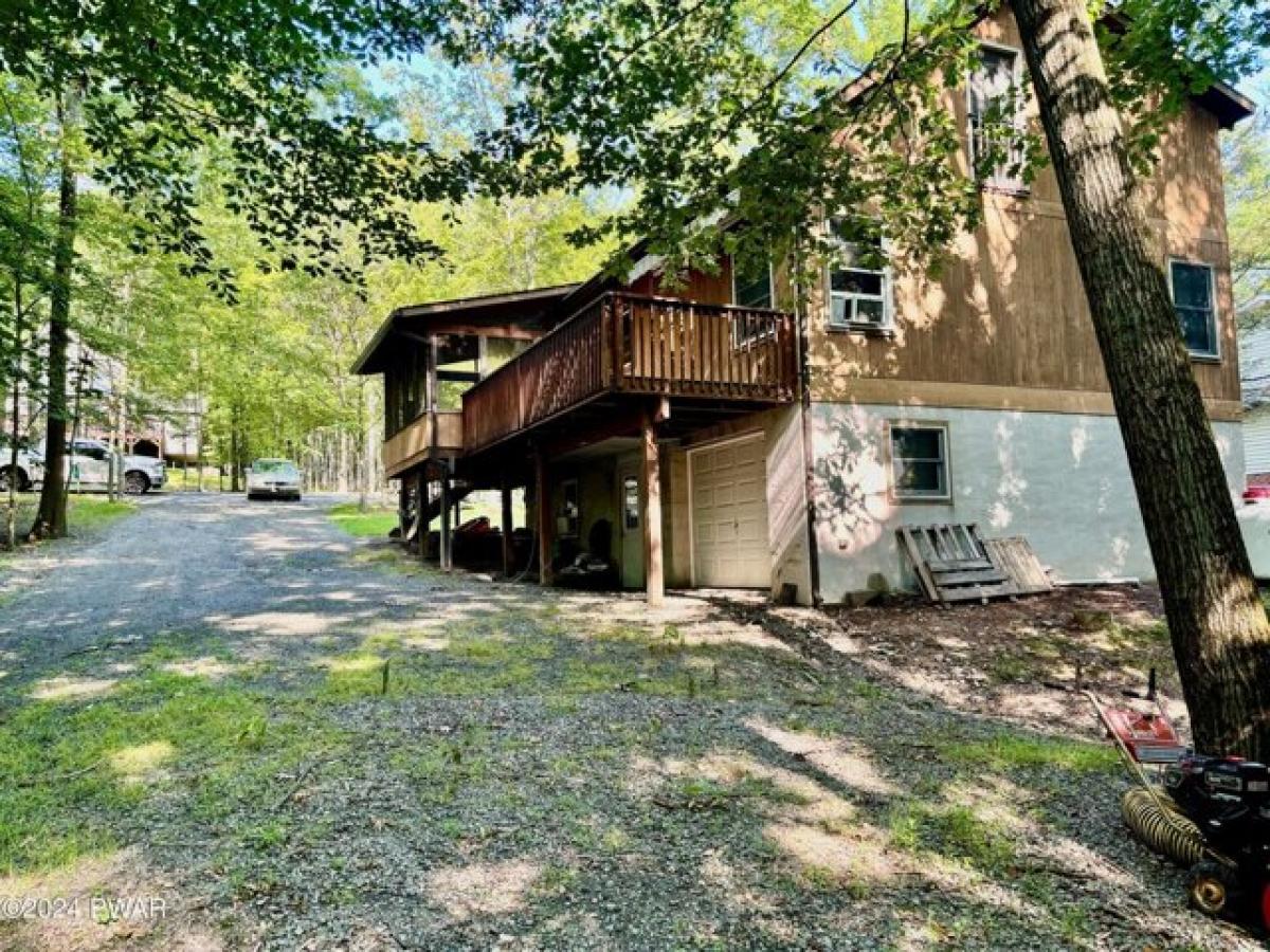 Picture of Home For Sale in Lake Ariel, Pennsylvania, United States