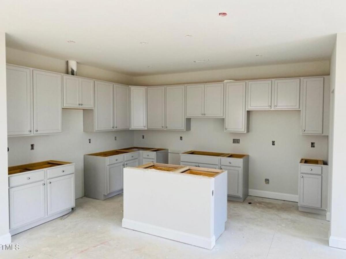 Picture of Home For Sale in Zebulon, North Carolina, United States