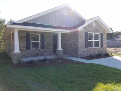 Home For Sale in Cantonment, Florida
