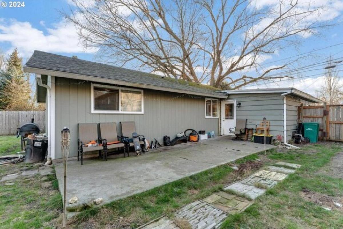 Picture of Home For Sale in Beaverton, Oregon, United States