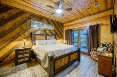 Home For Sale in Broken Bow, Oklahoma