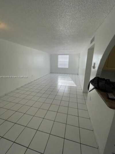 Home For Rent in Hialeah, Florida
