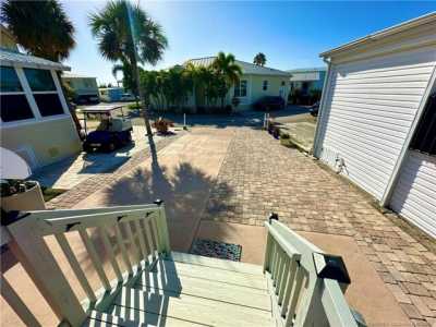 Home For Sale in Jensen Beach, Florida