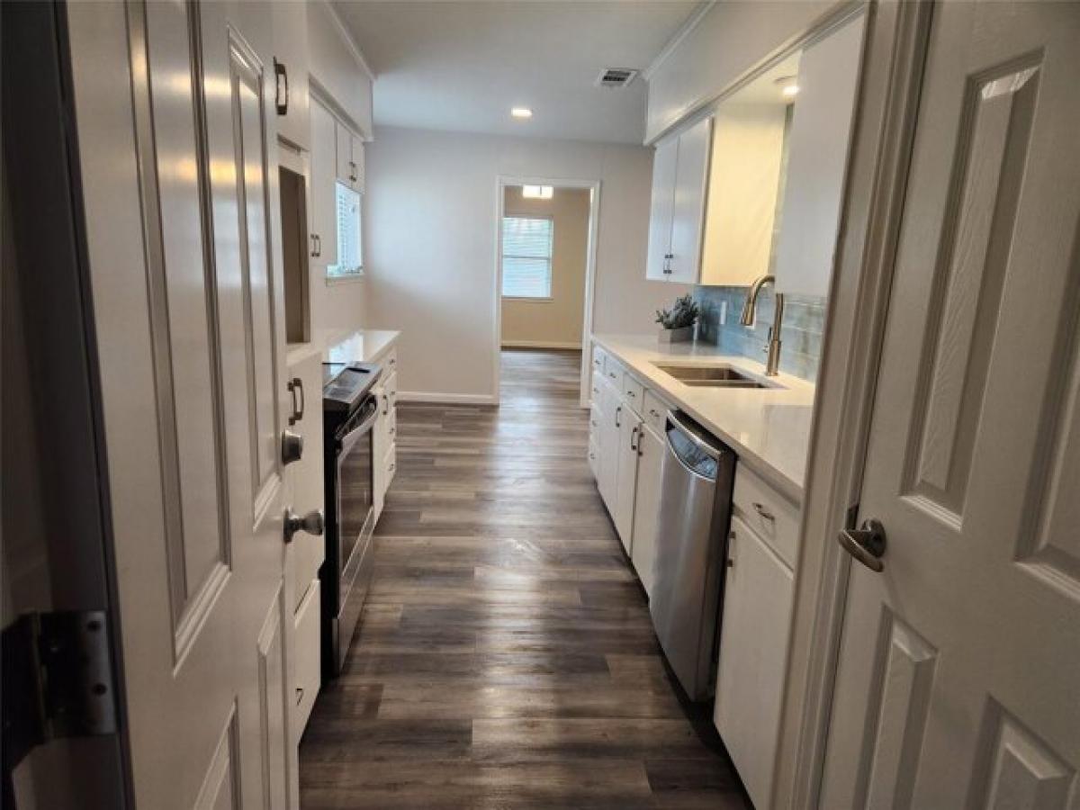 Picture of Home For Sale in Terrell, Texas, United States