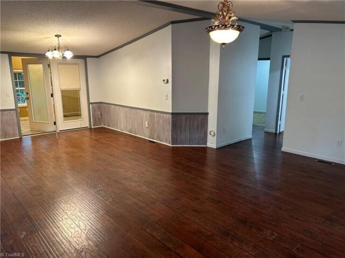 Picture of Home For Sale in King, North Carolina, United States