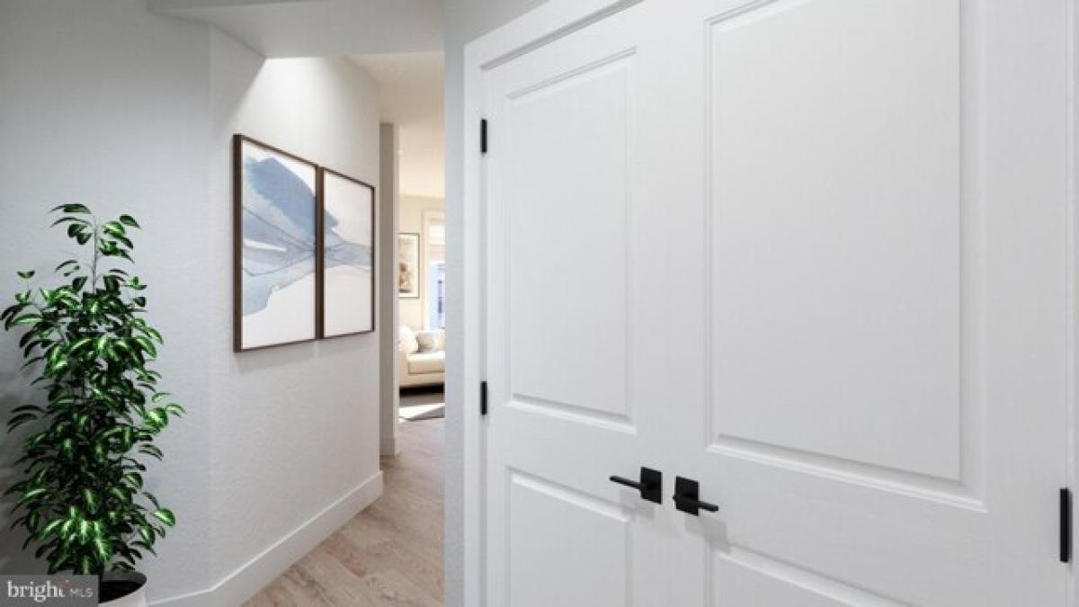 Picture of Home For Sale in Alexandria, Virginia, United States