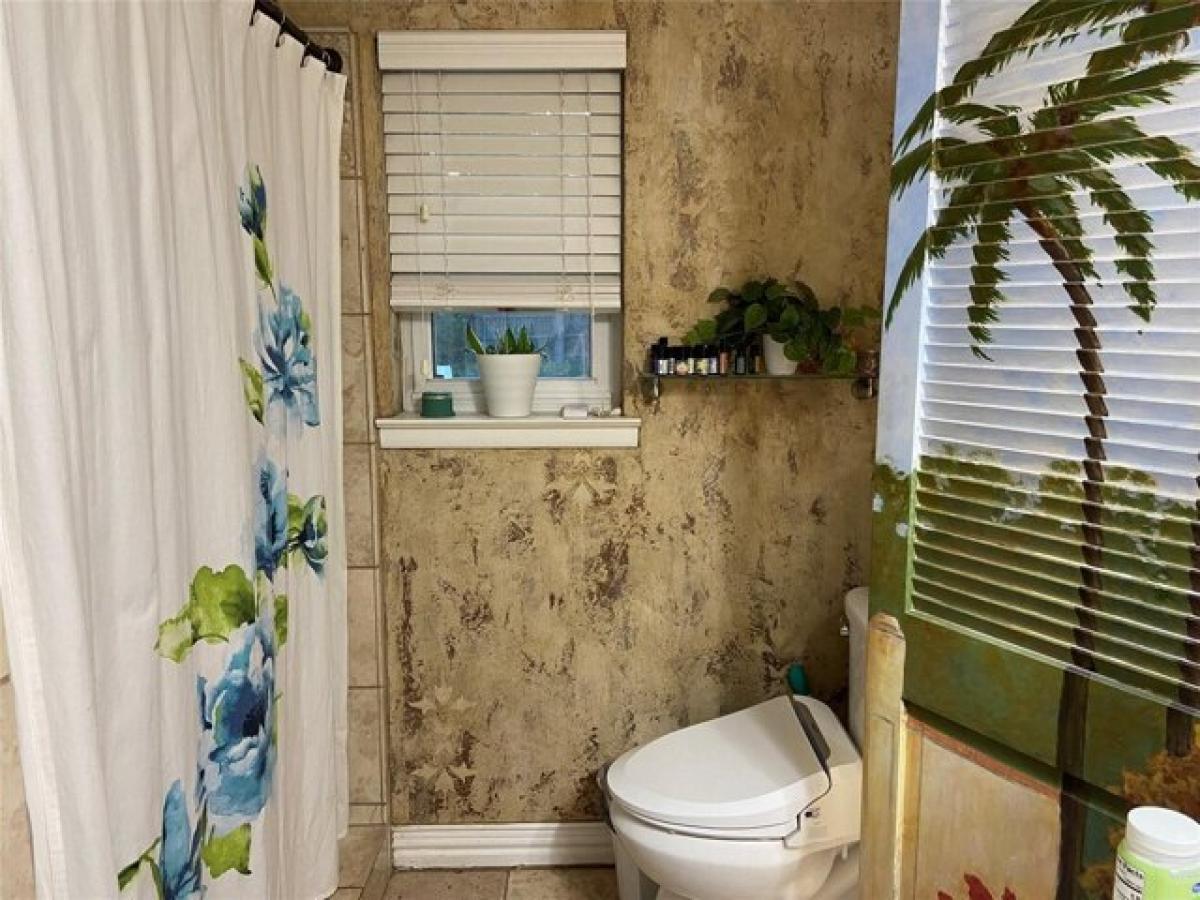 Picture of Home For Sale in Grand Prairie, Texas, United States