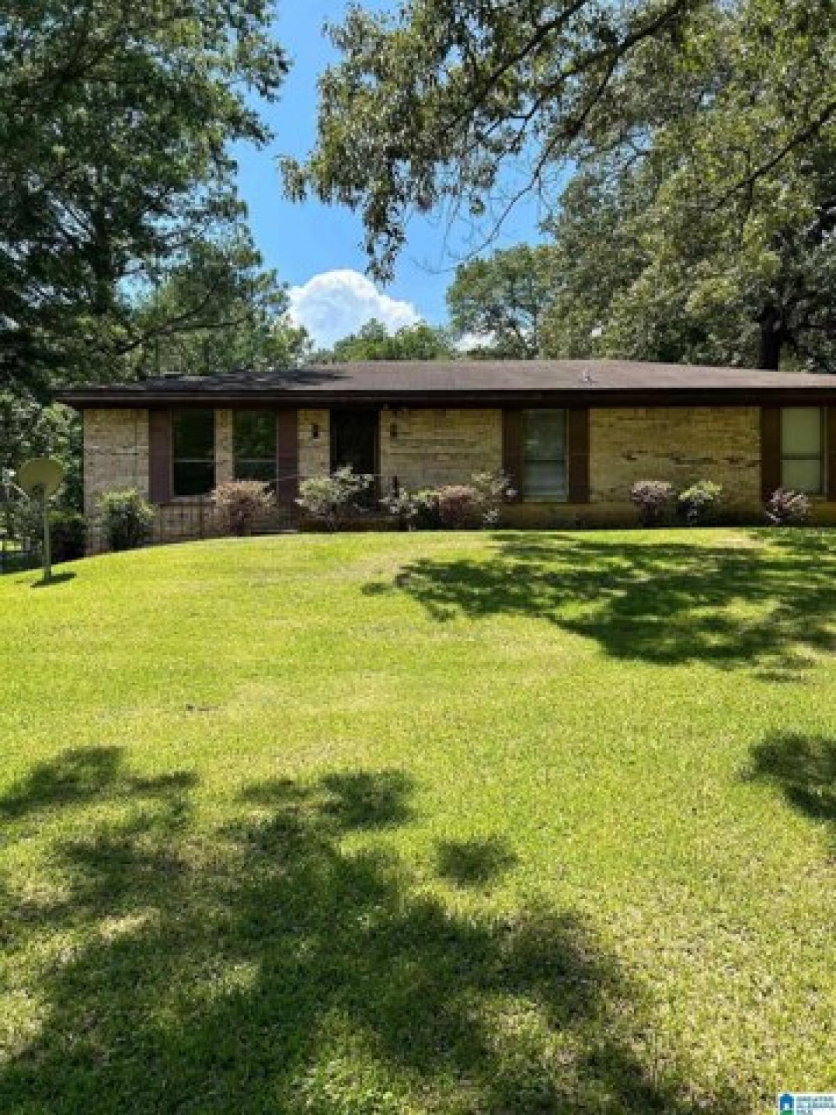 Picture of Home For Sale in Bessemer, Alabama, United States