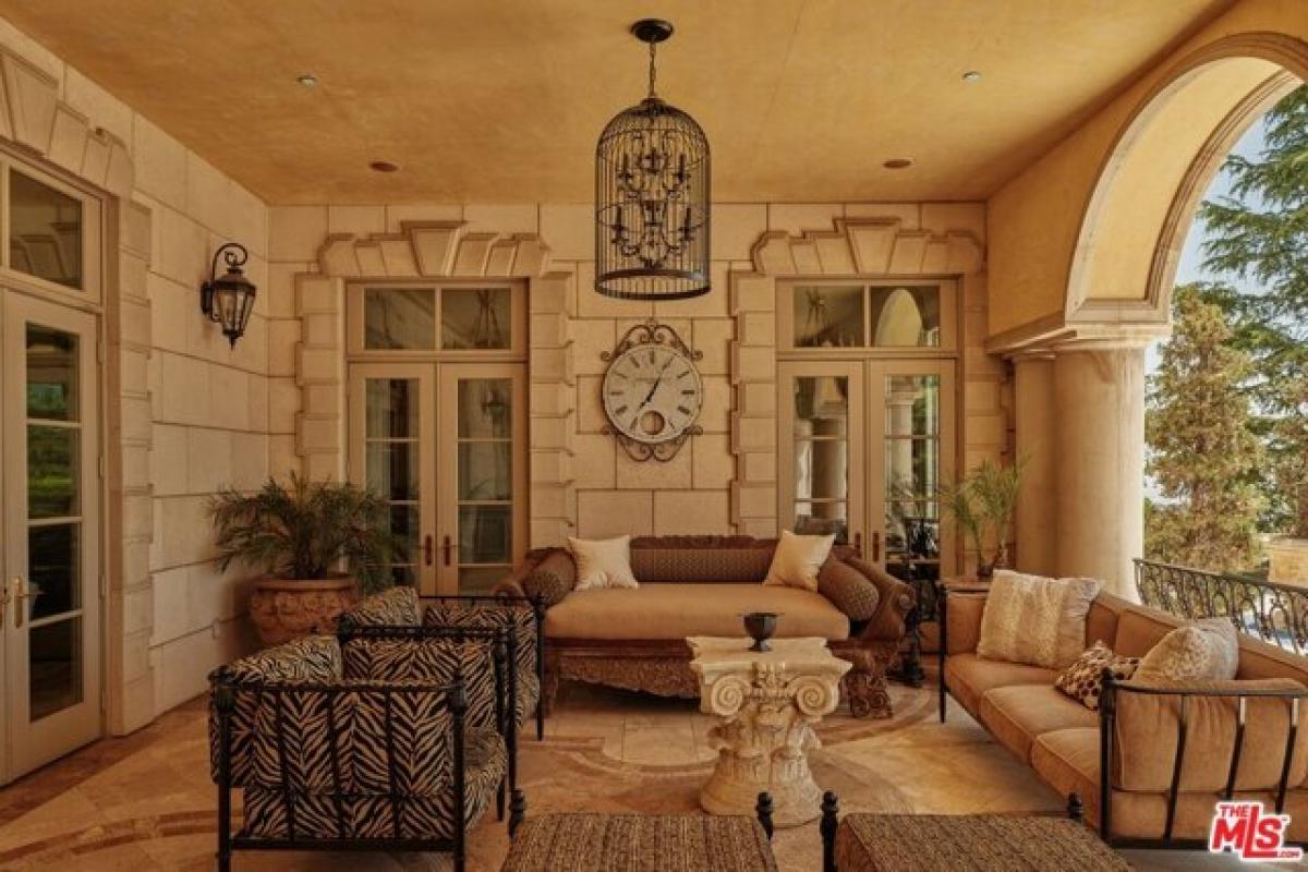 Picture of Home For Sale in Beverly Hills, California, United States