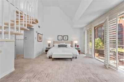 Home For Sale in Encino, California