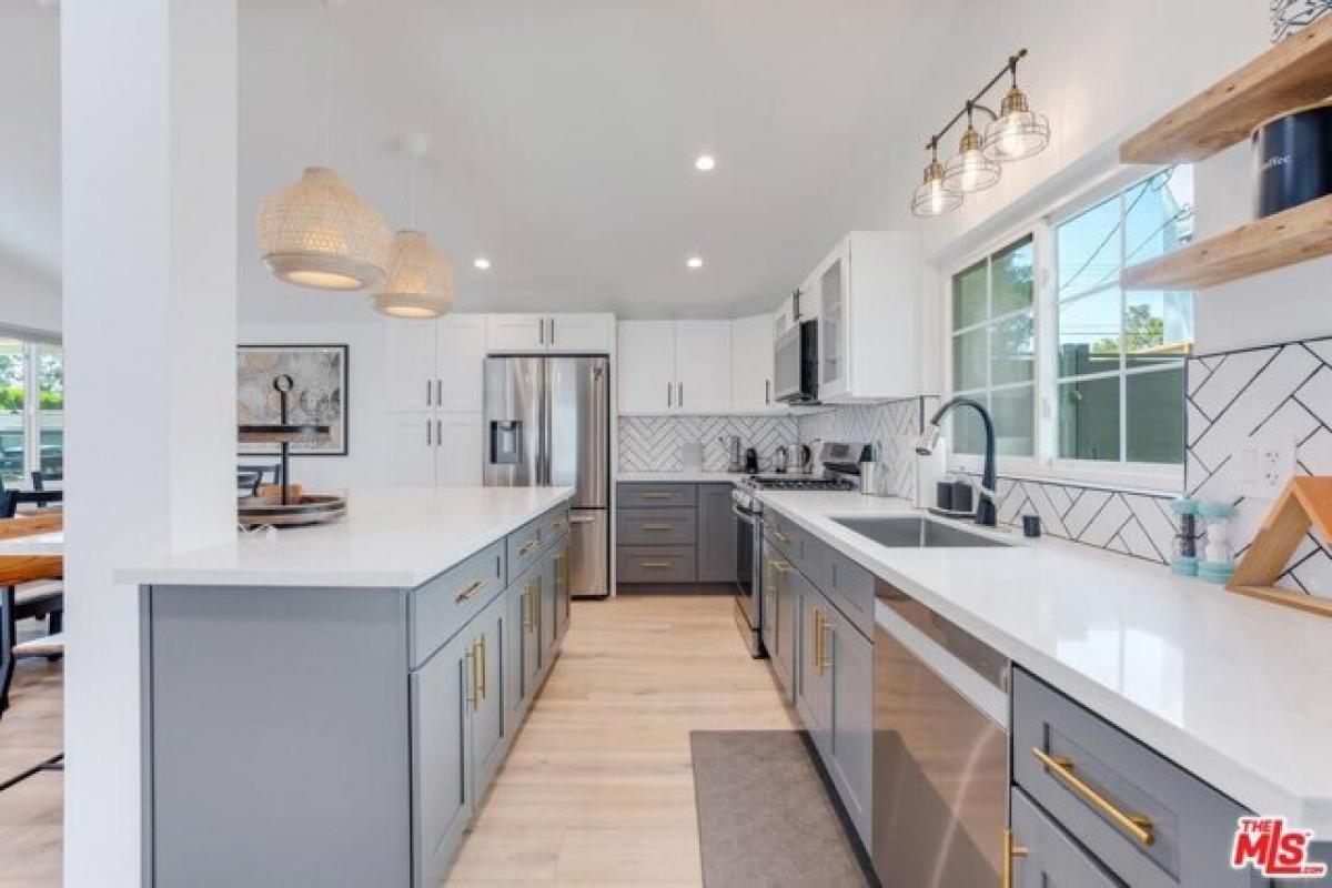 Picture of Home For Rent in Woodland Hills, California, United States