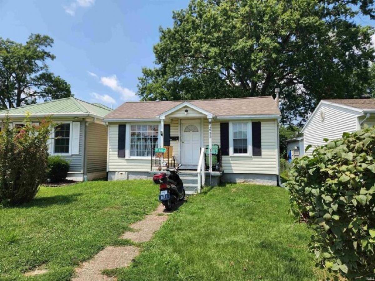 Picture of Home For Sale in Evansville, Indiana, United States