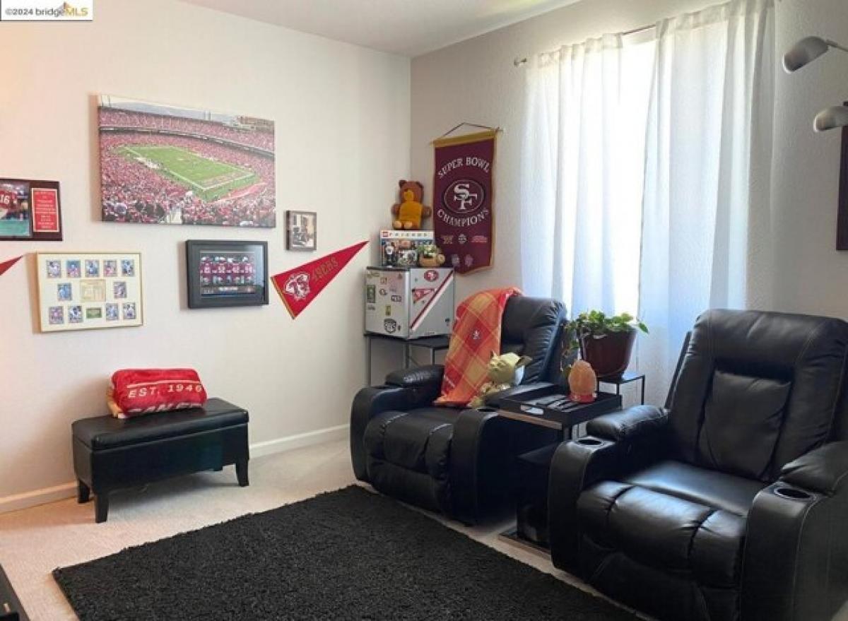 Picture of Home For Sale in Oakley, California, United States