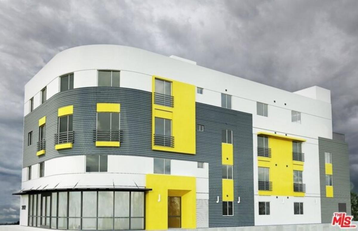 Picture of Residential Land For Sale in Los Angeles, California, United States