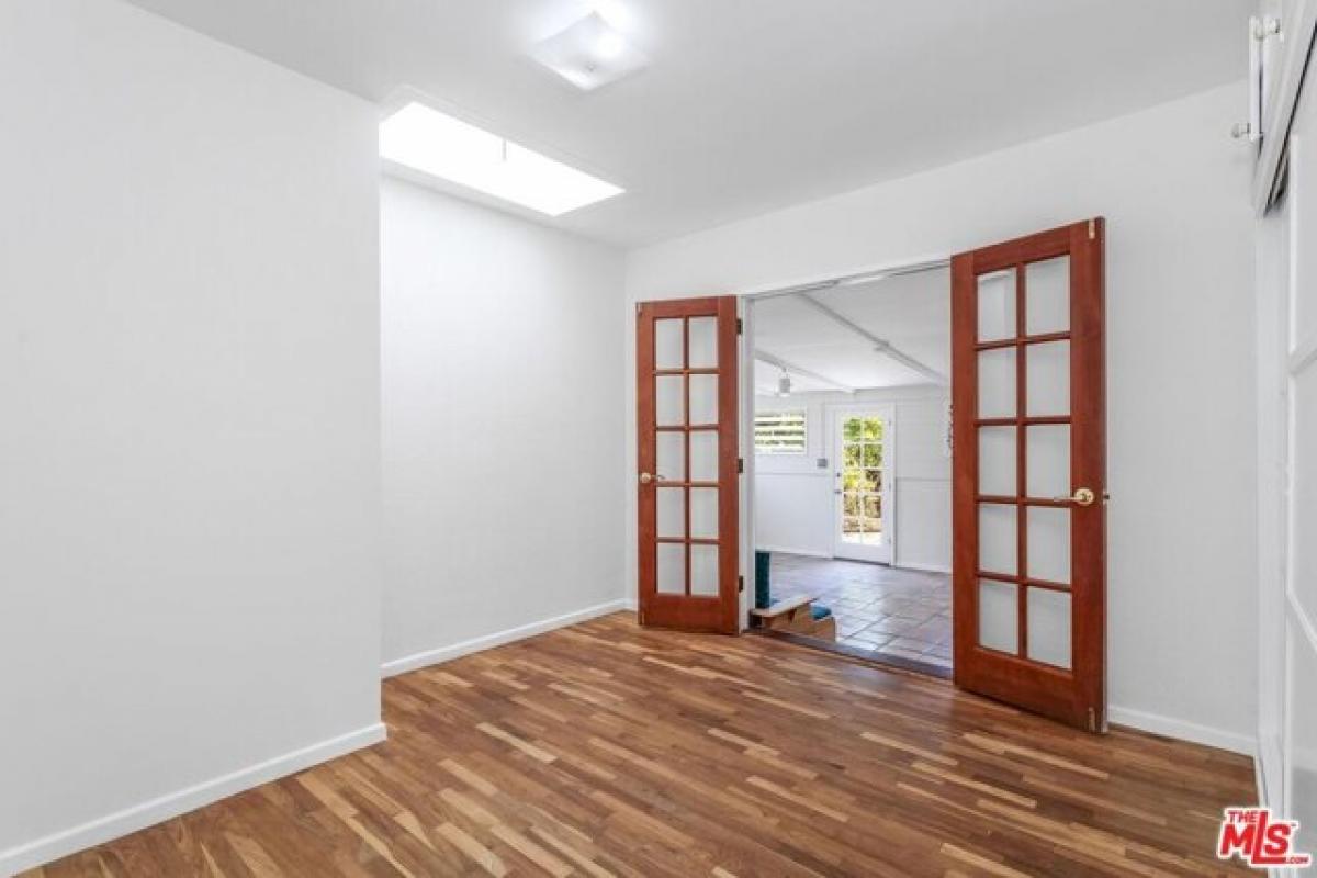 Picture of Home For Sale in Culver City, California, United States