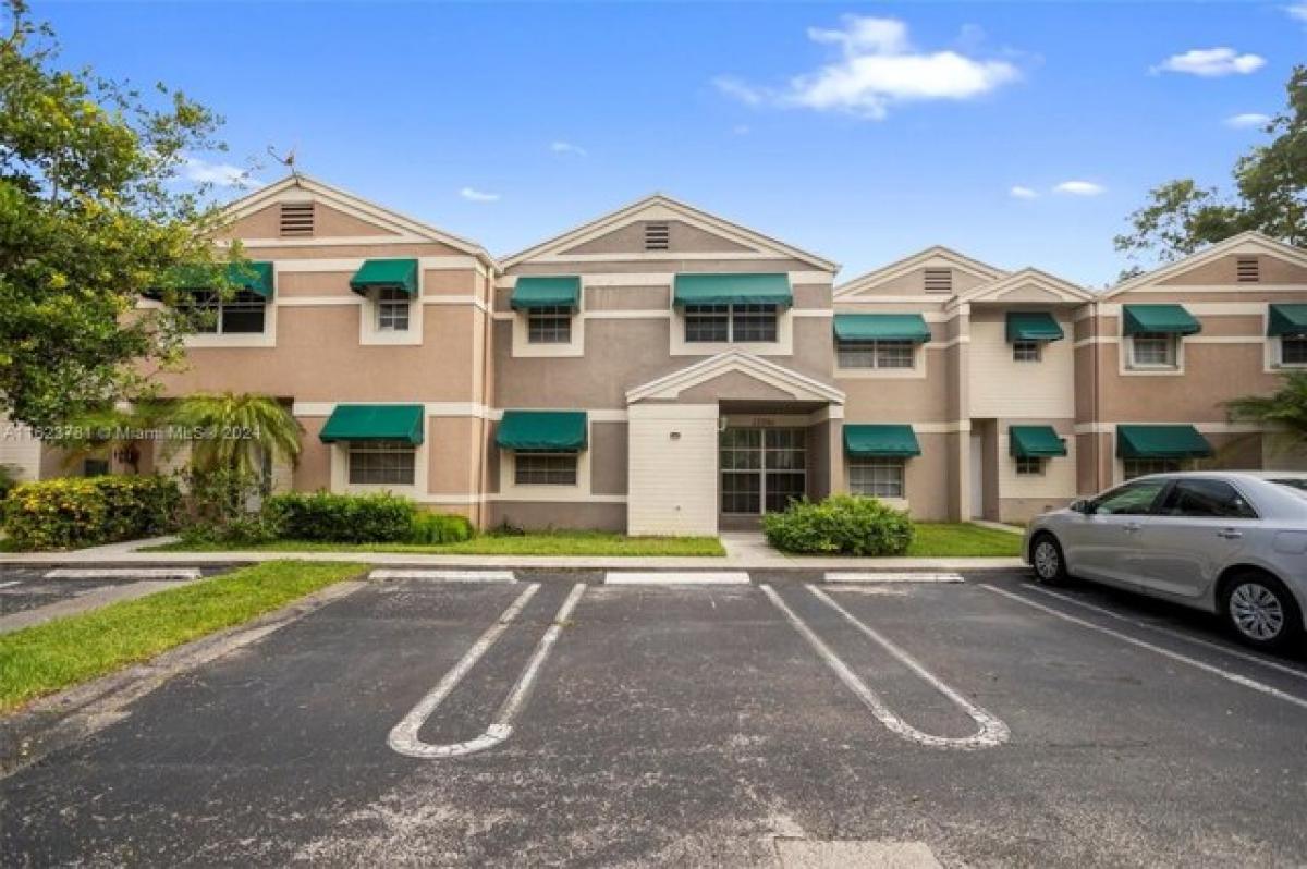 Picture of Home For Sale in Cooper City, Florida, United States