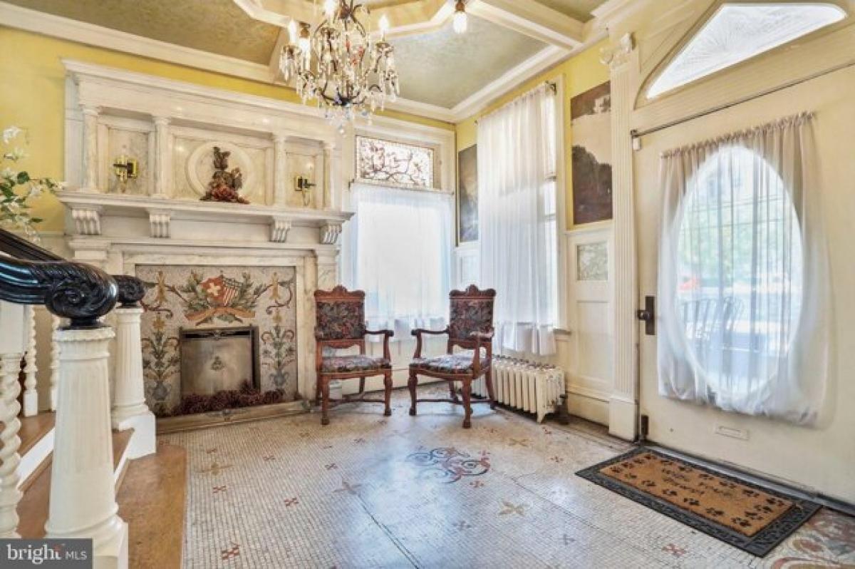 Picture of Home For Sale in Cumberland, Maryland, United States