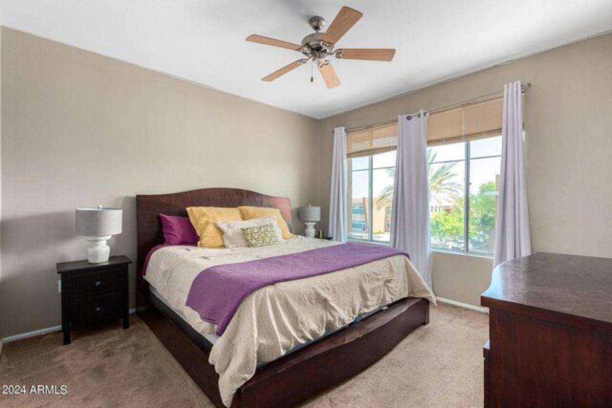 Picture of Home For Sale in Glendale, Arizona, United States