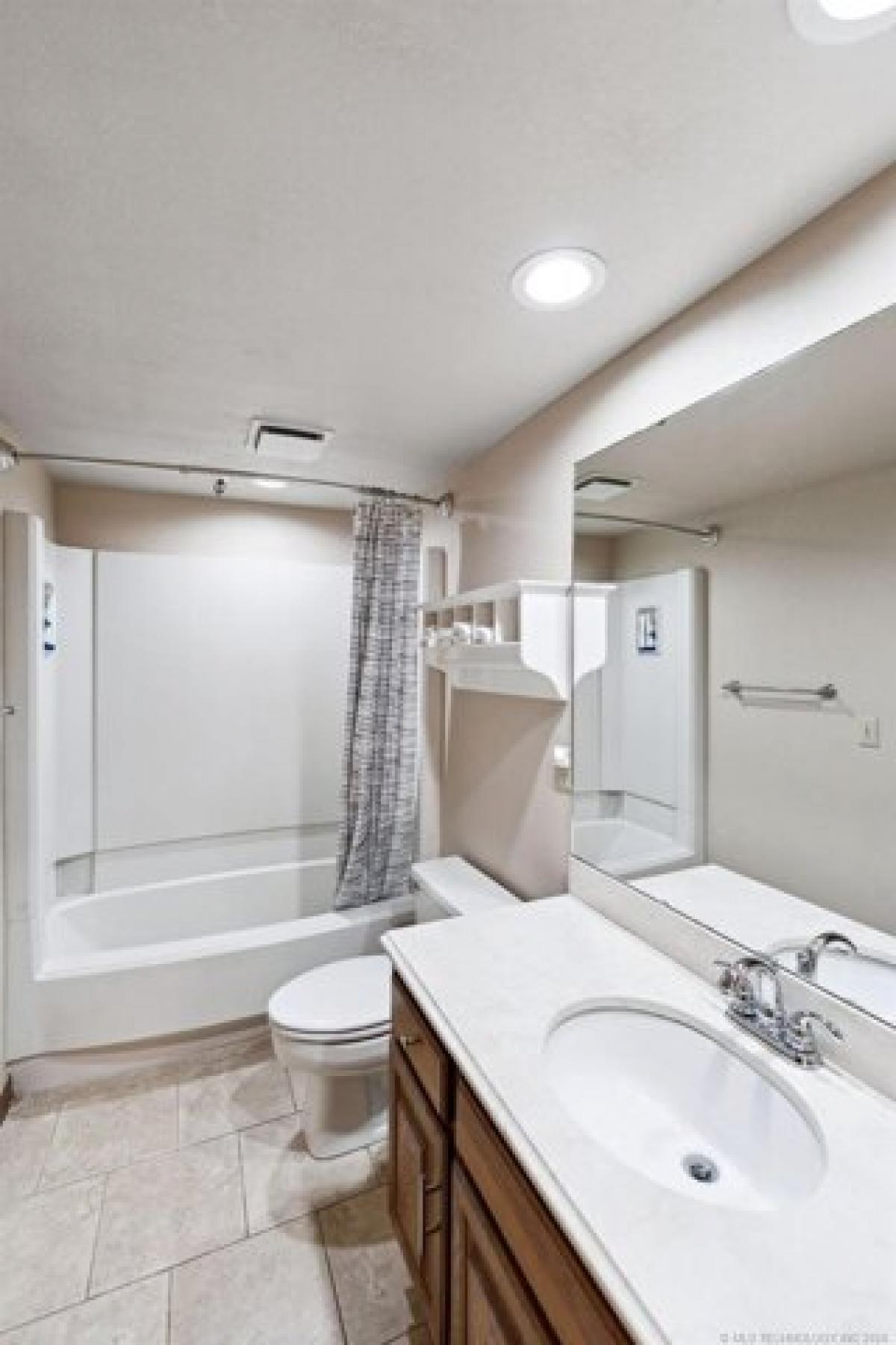 Picture of Home For Sale in Afton, Oklahoma, United States