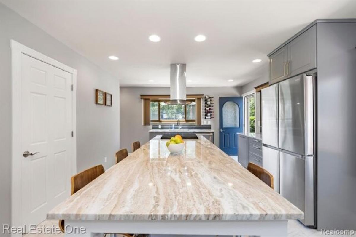 Picture of Home For Sale in Royal Oak, Michigan, United States