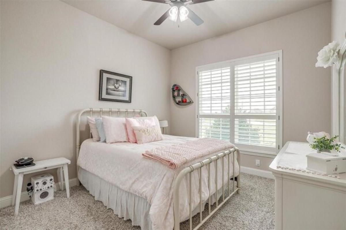 Picture of Home For Sale in Godley, Texas, United States