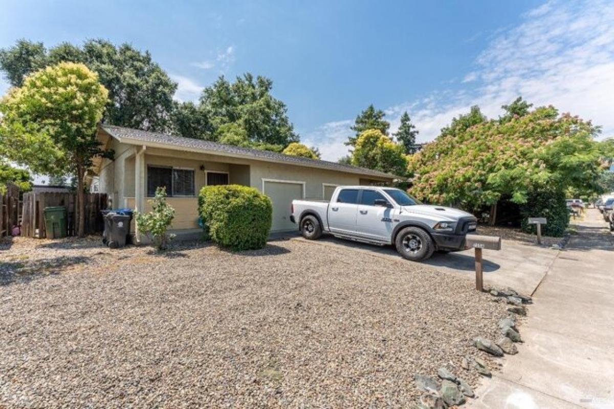 Picture of Home For Sale in Ukiah, California, United States