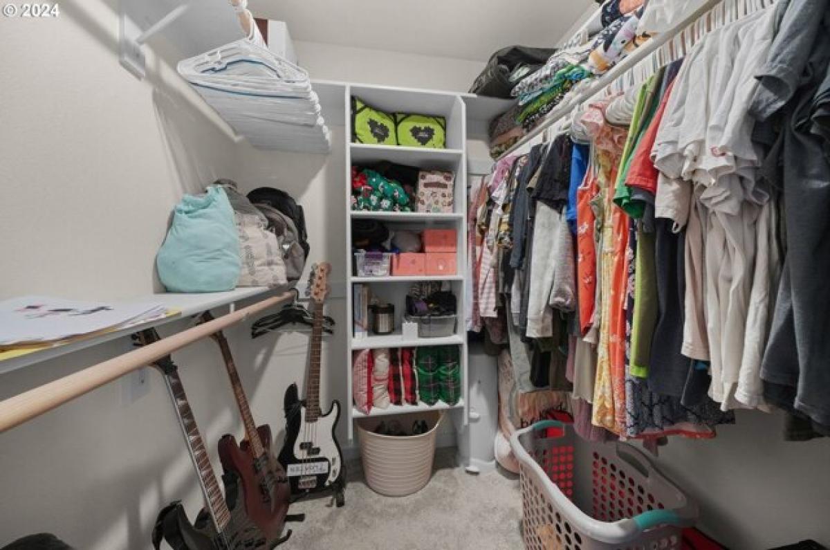 Picture of Home For Sale in Lebanon, Oregon, United States