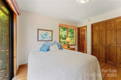 Home For Sale in Flat Rock, North Carolina