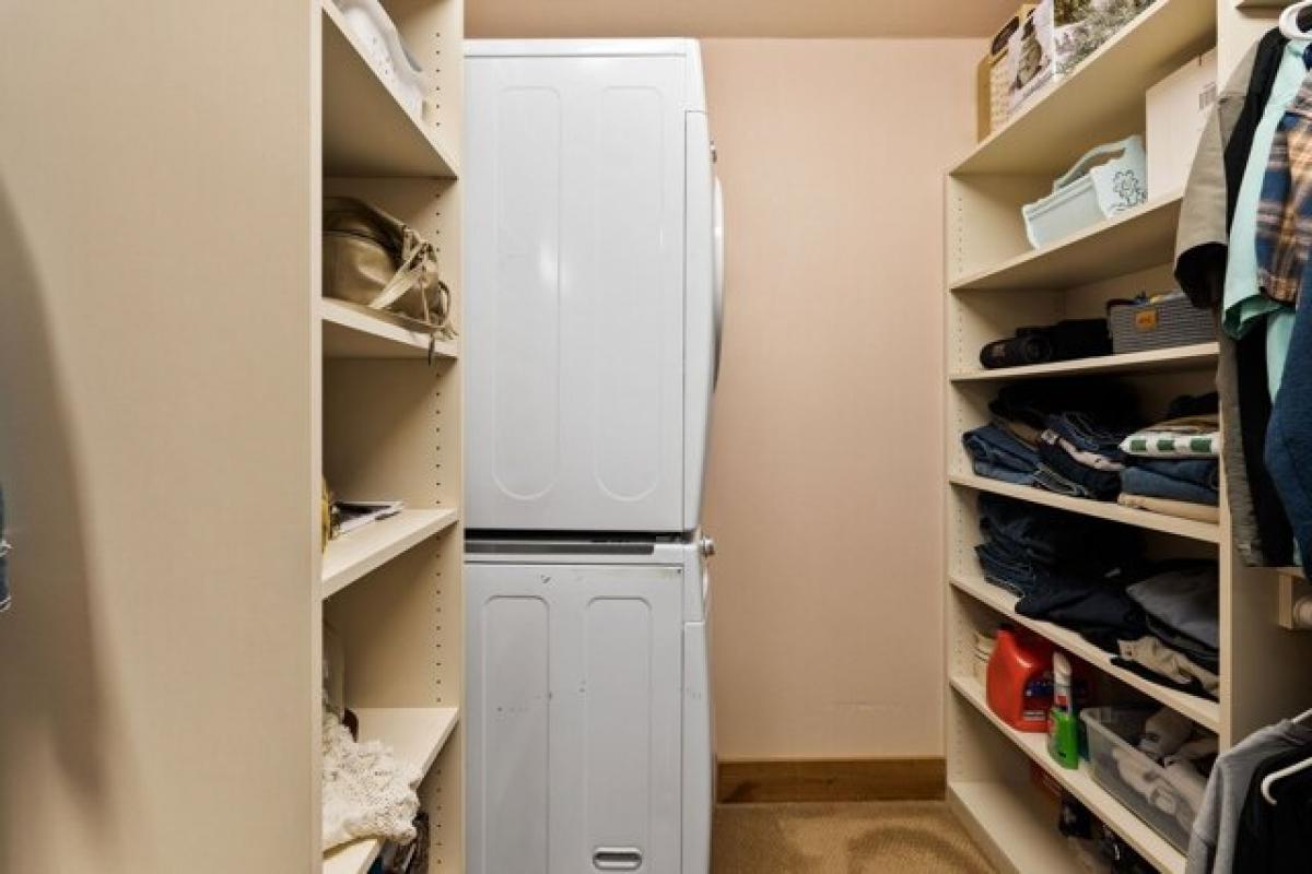 Picture of Home For Sale in Polson, Montana, United States