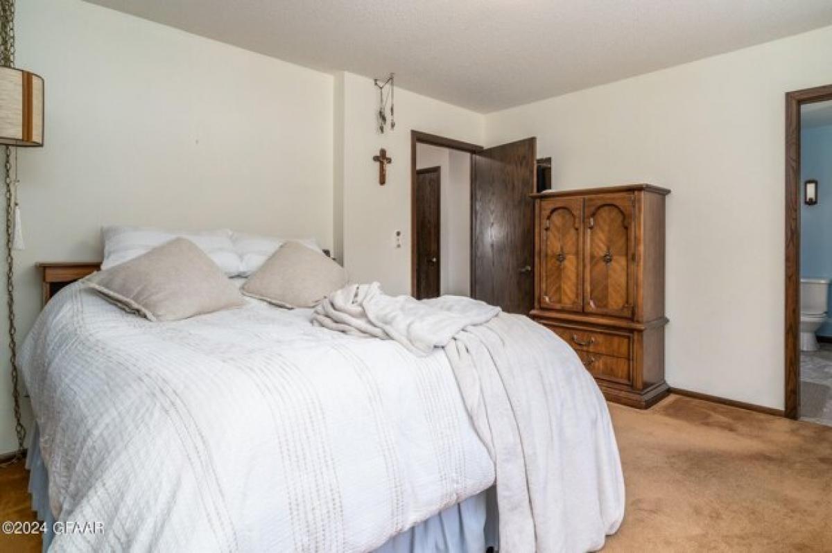 Picture of Home For Sale in Grand Forks, North Dakota, United States