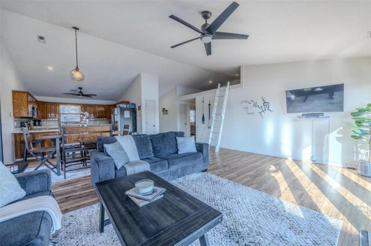 Picture of Home For Sale in Camdenton, Missouri, United States