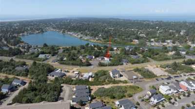 Home For Sale in Ocean Shores, Washington